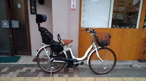 美品☆YAMAHA PAS Nature 26吋電動アシスト自転車(8.7Ahバッテリー＋充電器)リヤチャイルドシート付き(ピュアホワイト)