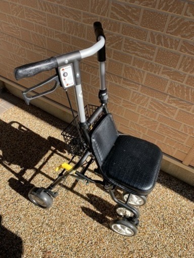 シルバーカー 手押し車 介護用具 歩行器