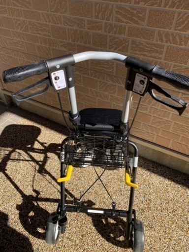 シルバーカー 手押し車 介護用具 歩行器 オンライン