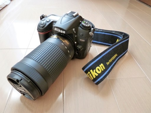 Nicon D7000中古品と 70-300望遠レンズ新品付き