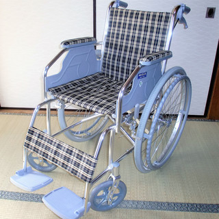 ◆美品◆KADOKURAの自走式アルミ車椅子★ファンライト ★ノ...