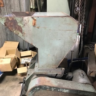 プラスチック粉砕機