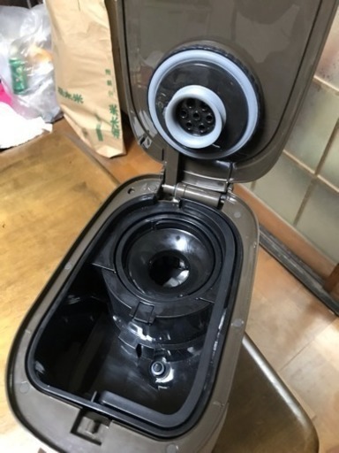 ビタントニオ 全自動コーヒーメーカー Vcd 0 B ブラウン 18年製 ともさん 広島のキッチン家電 コーヒーメーカー の中古あげます 譲ります ジモティーで不用品の処分