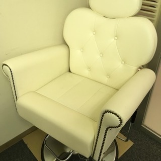 【未使用品】美容椅子 ホワイト