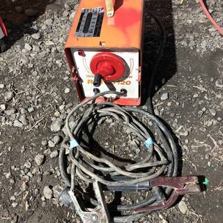 激安正規  ☆アーク溶接機.動作確認済み.100V/200V.兼用スズキットレッド その他