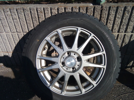 スタットレスタイヤ　アルミホイール付き　DUNLOP　WINTER　MAXX　185/60R15　84Q