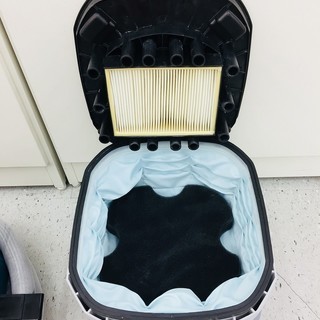 マキタ(Makita) 集じん機(粉じん専用) 15L VC1530【リライズ野田愛宕店】【店頭引取限定】【中古品】１点限り早い者勝ち！