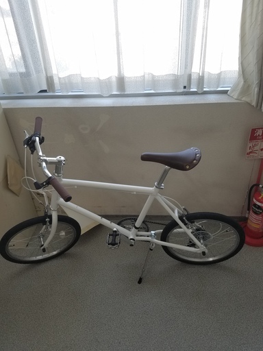 白い自転車
