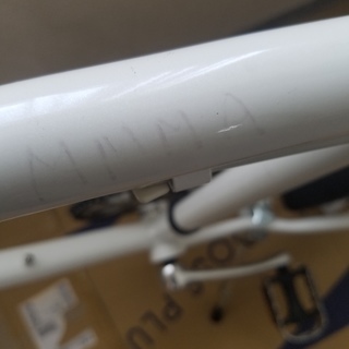 白い自転車