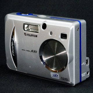 FujiFilm デジタルカメラ FinePix A303  Used