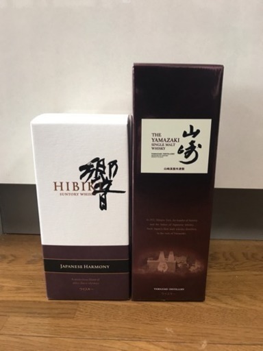 サントリーウイスキー  700ml   山崎と響のセットです。