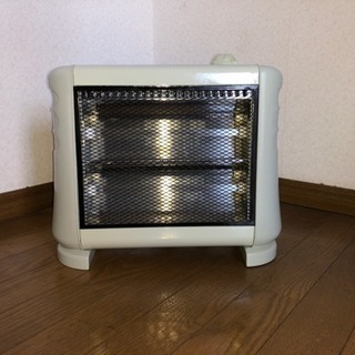 電気ストーブ 450W、900W切り替えあり