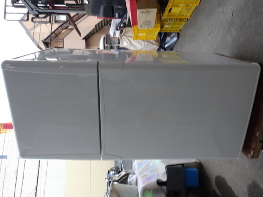 西１４２　東芝　冷蔵庫　２ドア　１２０L　YR-１２T（WH)