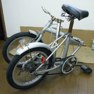移動に便利ＳＰＡＬＤＩＮＧの折りたたみ自転車　３０００円　売却予定