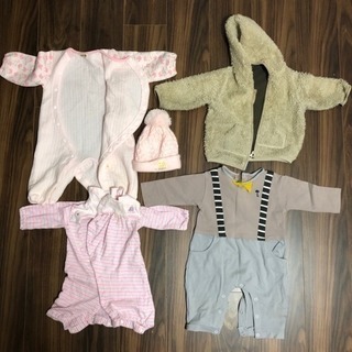 2歳ぐらいまでのベビー服と帽子と靴と浮き輪