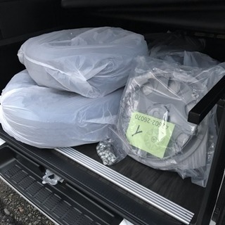 値下げ！ ハイエース 新車外しのタイヤ