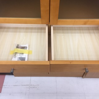取りに来て頂ける方限定！大和木工の2枚扉食器棚のご紹介です！ 取りに来て頂ける方限定！大和木工の2枚扉食器棚のご紹介です！