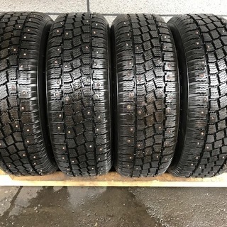 シーズン前特別価格【ピン抜けなし】スパイクタイヤ　195/65R15 ハンコック ZOVAC HPW401 良品　4本セット　プリウス ノア ヴォクシー セレナ ステップワゴン