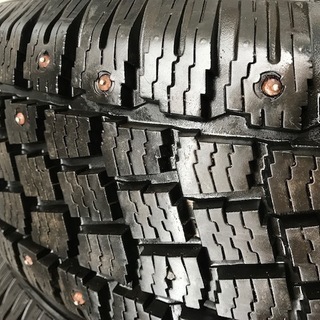 シーズン前特別価格【ピン抜けなし】スパイクタイヤ　195/65R15 ハンコック ZOVAC HPW401 良品　4本セット　プリウス ノア ヴォクシー セレナ ステップワゴン