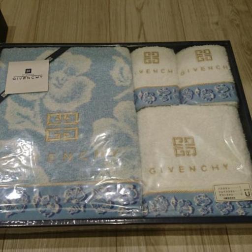GIVENCHYタオルセット