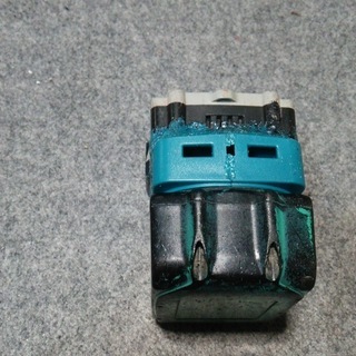 MAX マックス用マキタバッテリーアダプター　14.4ｖ18