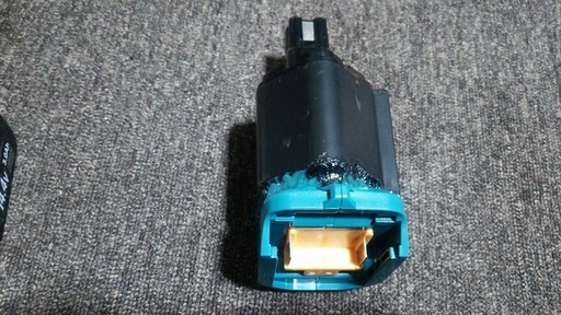 泉精器　イズミ　14.4V用マキタバッテリーアダプターBP-14LSI