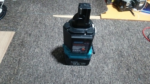 泉精器　イズミ　14.4V用マキタバッテリーアダプターBP-14LSI