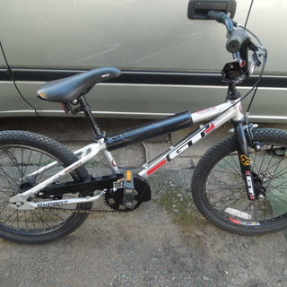 20インチ　GT　MTB　小学生