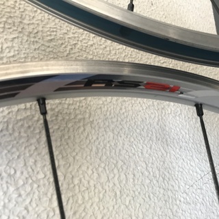ロードバイク シマノ　ホイール　WH-RS21　中古　８～11速対応 新品未使用クイック付き