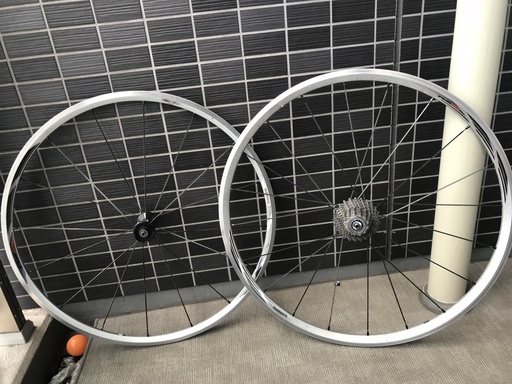 シマノ　ホイール　WH-RS21　中古　８～11速対応 新品未使用クイック付き