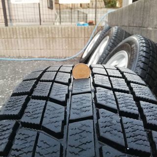 スタッドレスタイヤ　195/65R/15