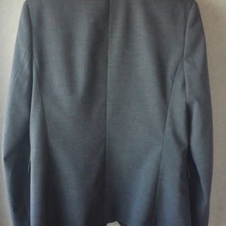 ユニクロ ストレッチジャケット グレー Mサイズ 美品 Used 受渡し12 27まで ハルカ 北千住のジャケット レディース の中古 古着あげます 譲ります ジモティーで不用品の処分