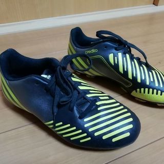【取引中】サッカーシューズ　21.5cm 　adidas　pre...