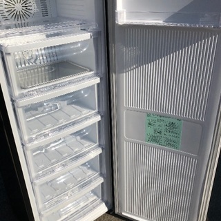 年末年始の買い出しストックに‼️ にくいねっ‼️MITSUBISHI❤️冷凍庫 美品✨