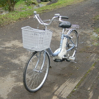 ブリジストン　Assista　２４インチ電動アシスト自転車　バッテリー３個付き