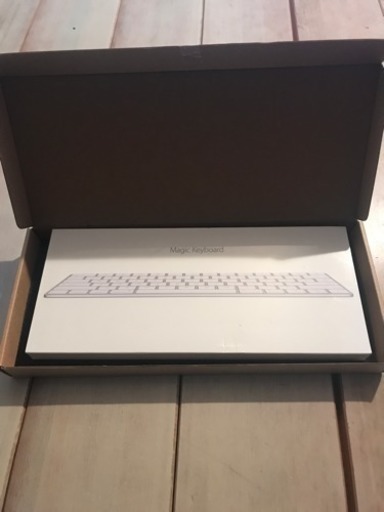 Apple Magic Keyboard MLA22J/A 新品未開封品 アップル マジックキーボード 化粧箱に難あり