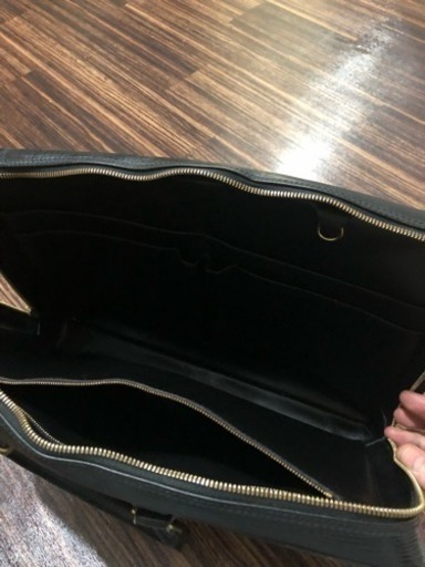 最終値下げ【LOUIS VUITTON 黒エピ ブリーフケース】