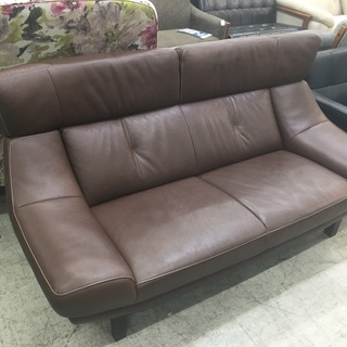 ご来店お持ち帰り出来る方限定！カリモク　2人掛けレザーソファ【トレジャーファクトリー吉川店】