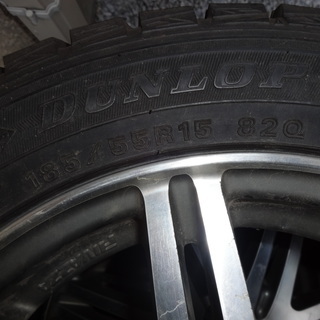 ｂＢで使用したＤＵＮＬＯＰスタッドレスタイヤ４本　185 / 55R15