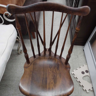 PayPay対応 キツツキ!? ウインザーチェア 木製 一人掛け イス ダイニングチェア アンティーク 札幌市西区西野