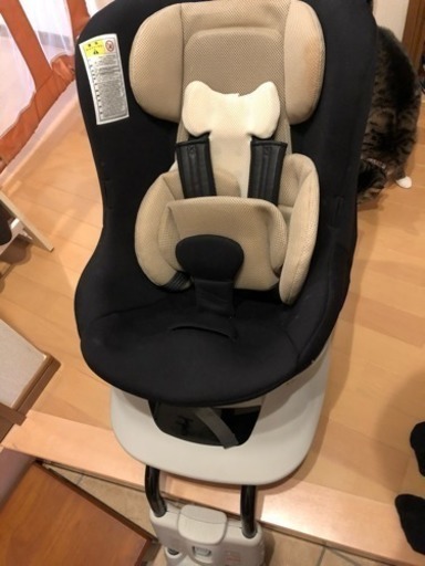 回転式チャイルドシート