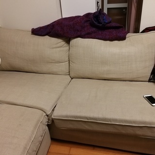 布地の大きなソファ