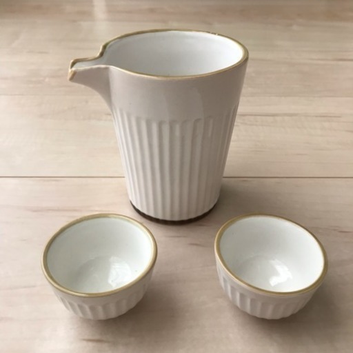 終了★新品未使用★ シンプル 酒器3点セット お猪口 リネン風 おしゃれ スタッキングOK お正月