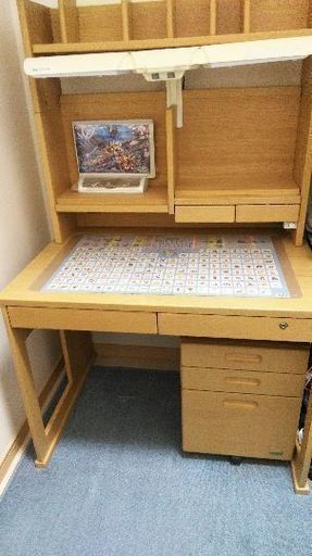 学習机レア ポケモンデスクマット付 きなポン 湊のテーブル 学習机 の中古あげます 譲ります ジモティーで不用品の処分