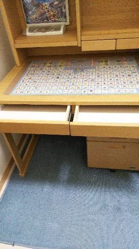 学習机レア ポケモンデスクマット付 きなポン 湊のテーブル 学習机 の中古あげます 譲ります ジモティーで不用品の処分