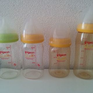 哺乳瓶4本(ガラス＆プラスチック)