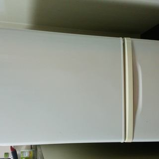 パナソニック　2ドア冷蔵庫　 NR-B-145W-W 　2012年製　