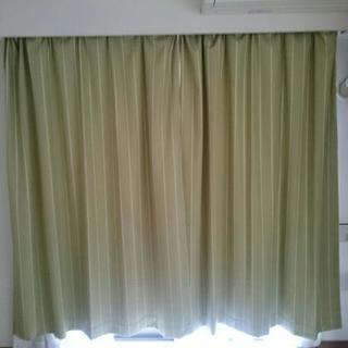 グリーンストライプ遮光カーテン