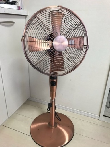 レトロな感じのおしゃれな扇風機