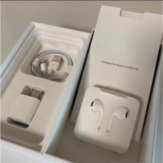 新品 未使用 iPhoneXR 128GBホワイト ロック解除 残債なし